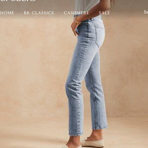NWT Banana Republic "The Straight Jean" Ankle length, size 29